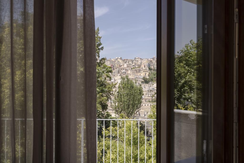 Bed and Breakfast Giardino Sul Duomo Рагуза Экстерьер фото
